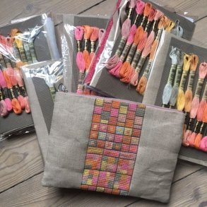 DIY med panel i grafiske korssting 